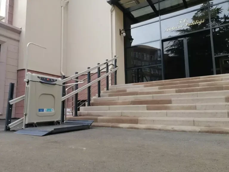 კიბეების ლიფტი